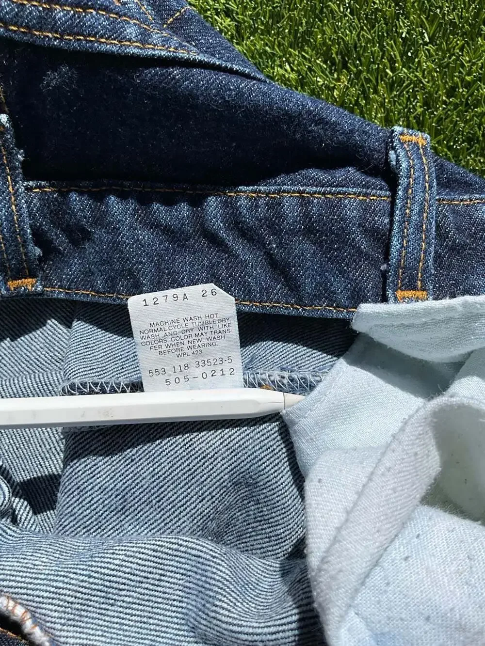 1988 Levi's 505 Regular Fit Dark Wash Straight Leg Jeans